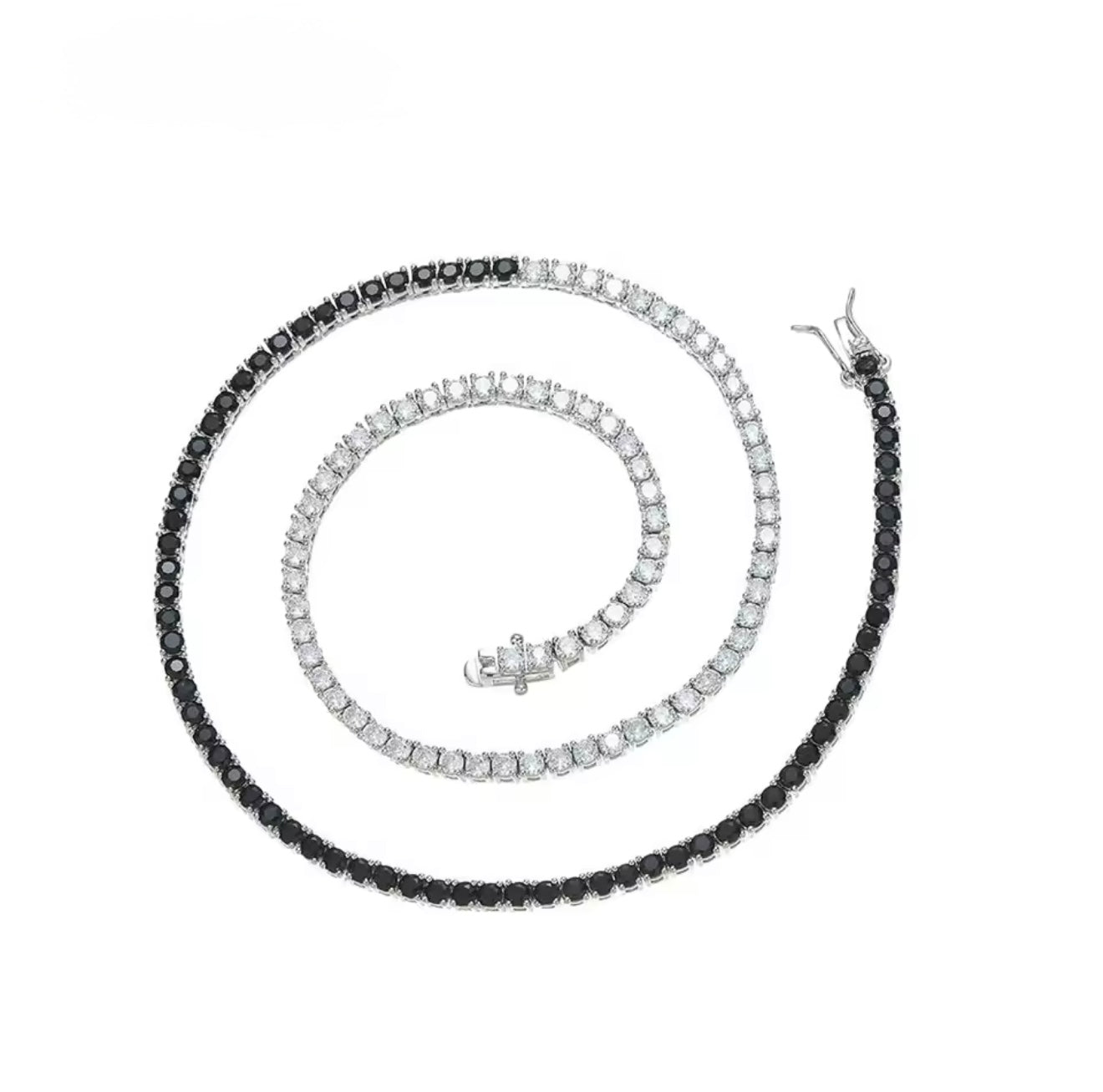 Scuro tennis necklace