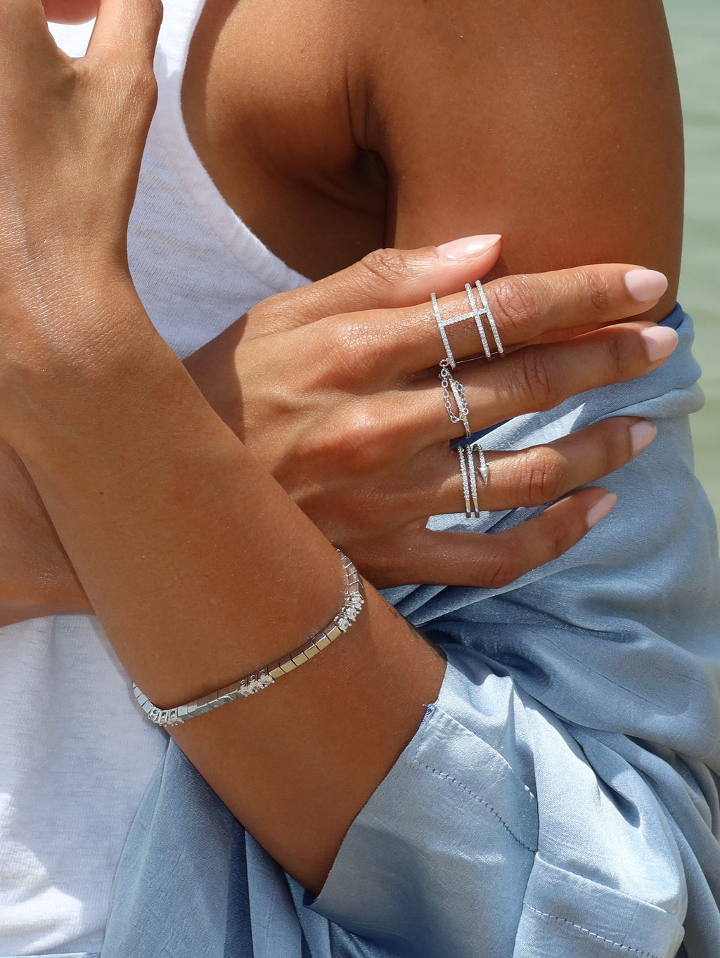 Twin link ring