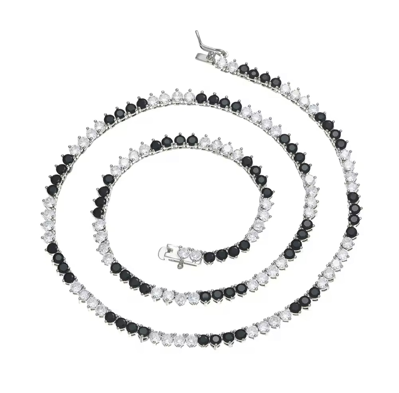 Scuro tennis necklace