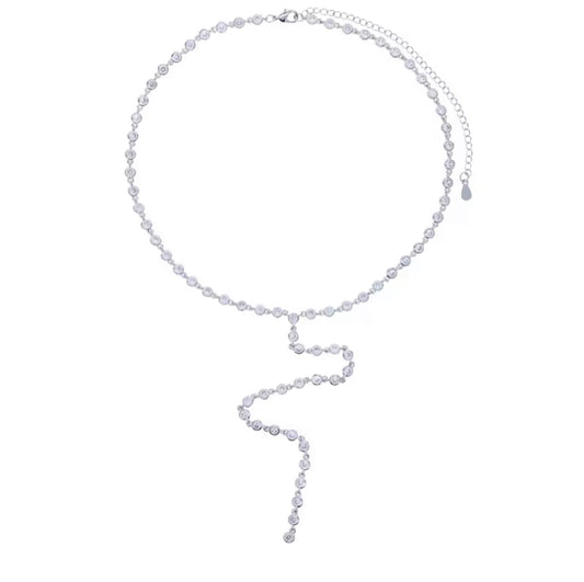 lyne necklace